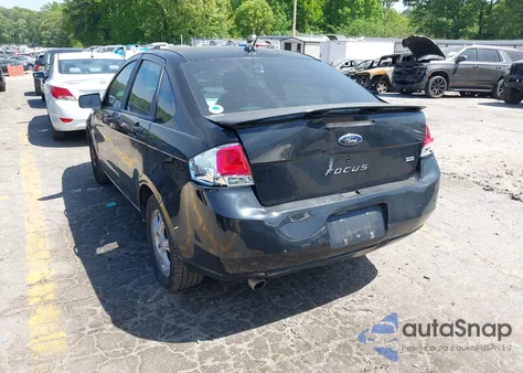 2008 Ford Focus Se/Ses z USA, uszkodzony, nr VIN 1FAHP35N18W125558